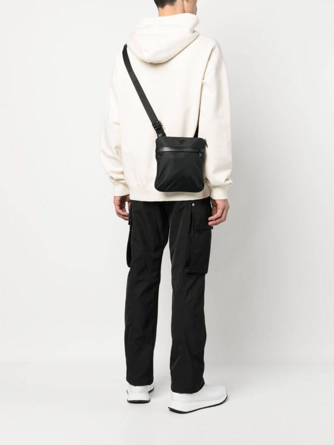 Emporio Armani Flat crossbodytas Zwart