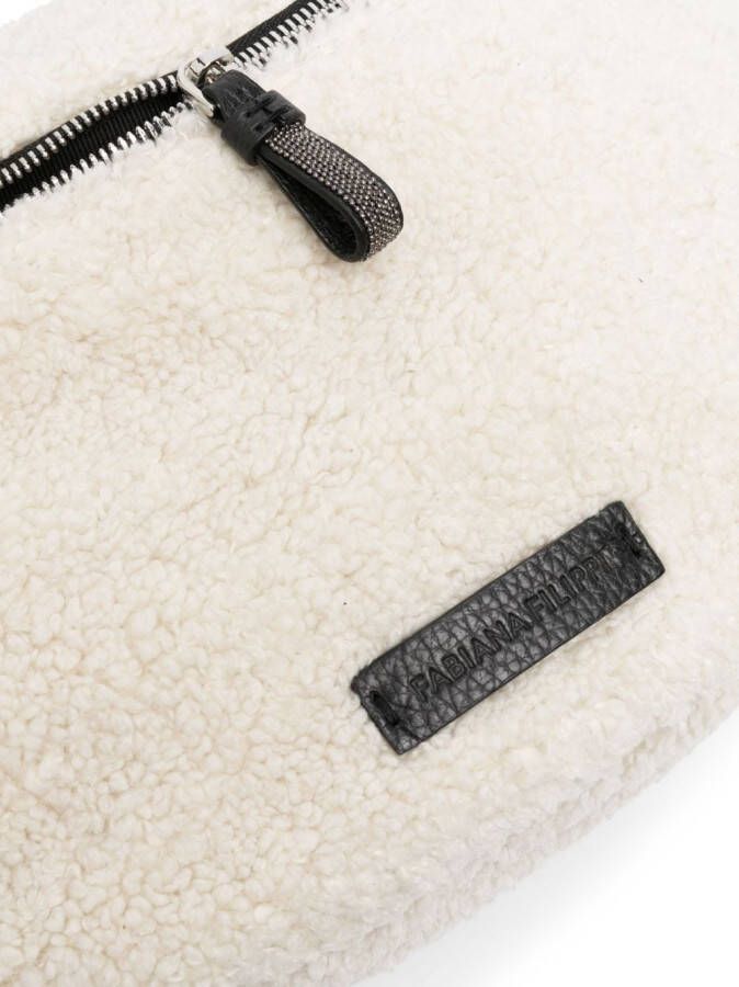 Fabiana Filippi Bucket-tas met imitatie lamswol Beige