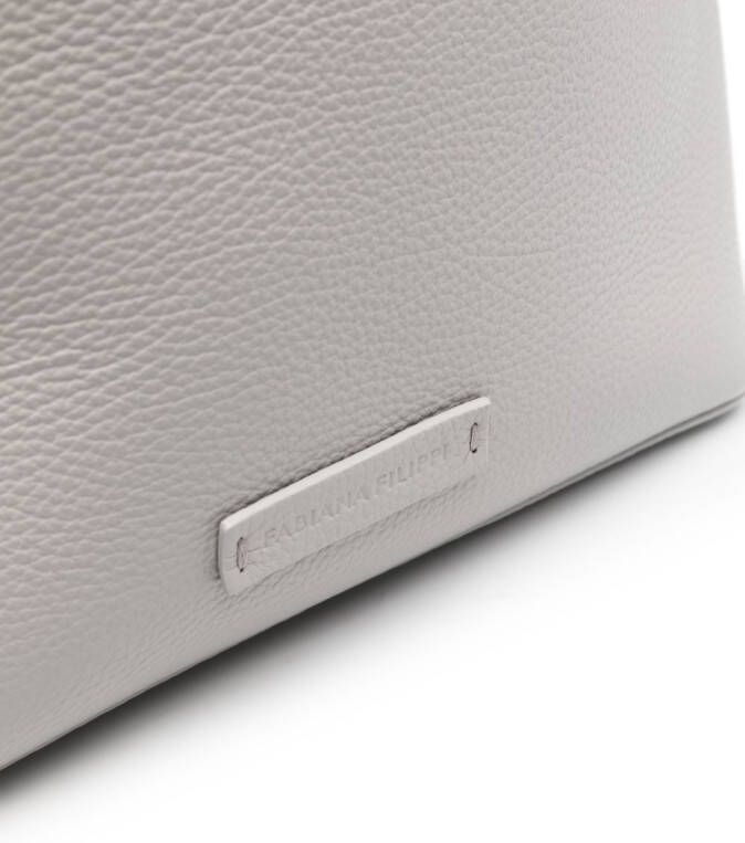 Fabiana Filippi Inga shopper met studs Grijs