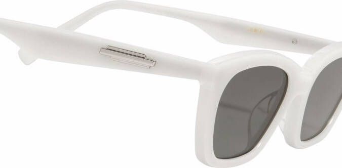 Gentle Monster Loti W2 zonnebril met cat-eye montuur Zwart