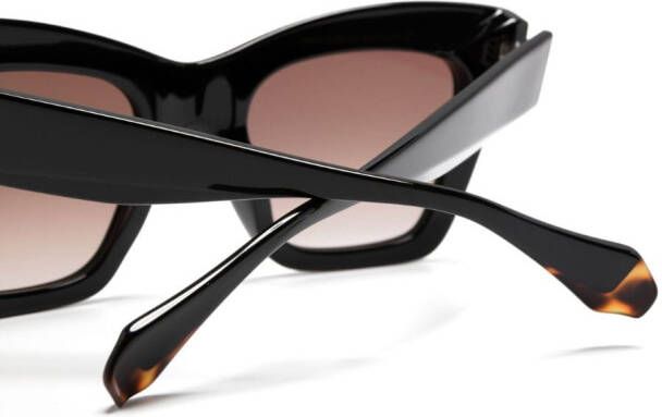 GIGI STUDIOS Gioia zonnebril met cat-eye montuur Zwart
