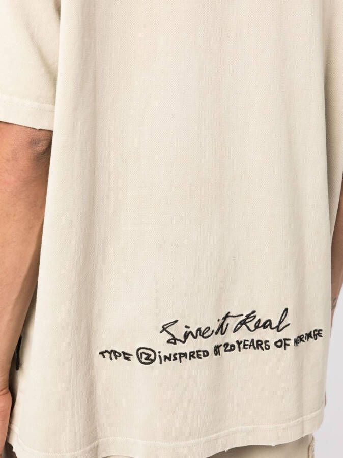 izzue Poloshirt met logopatch Beige