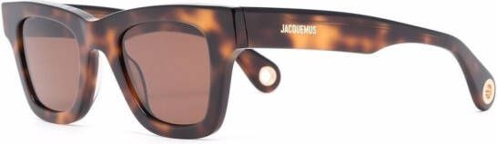 Jacquemus Nocio zonnebril met D-montuur Bruin