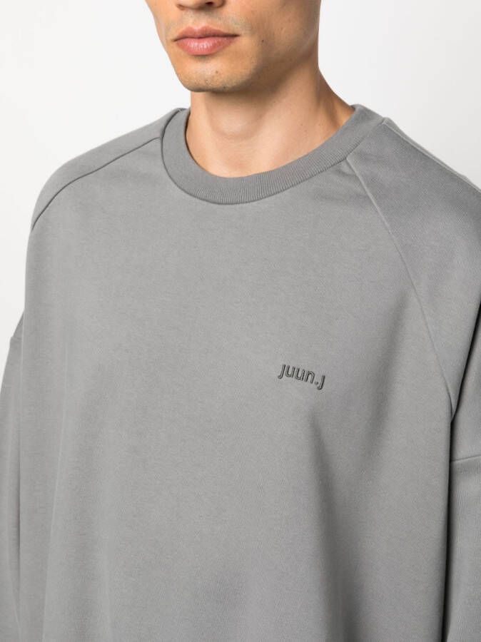 Juun.J Sweater met geborduurd logo Grijs