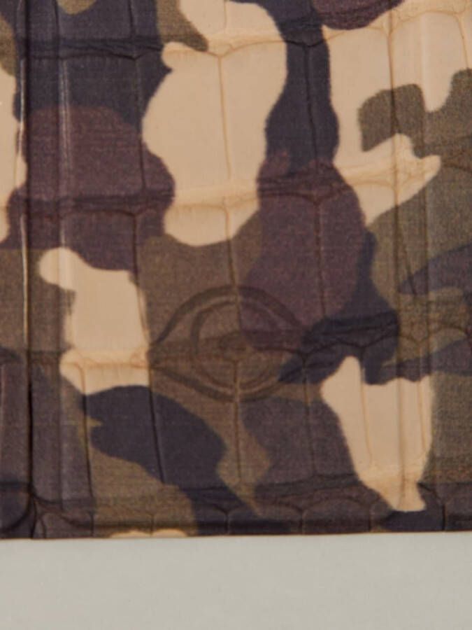 Fornasetti x L'Eclaireur kleine iPad houder met camouflageprint Bruin
