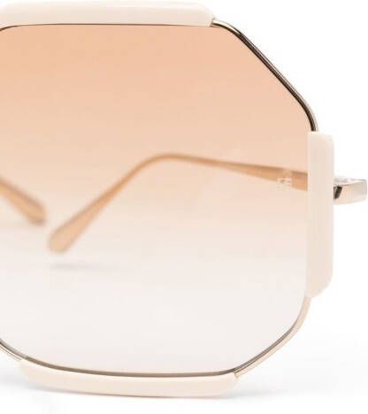 Linda Farrow Margot zonnebril met oversized montuur Beige