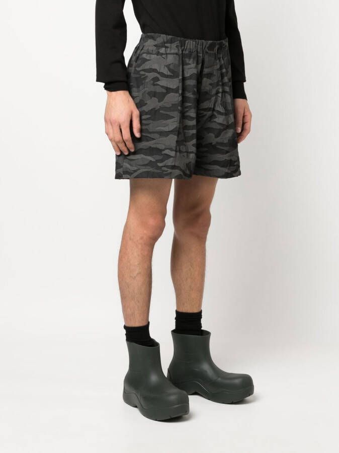 Mackintosh Shorts met camouflageprint Zwart