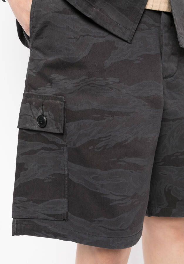 Maharishi Shorts met camouflageprint Zwart