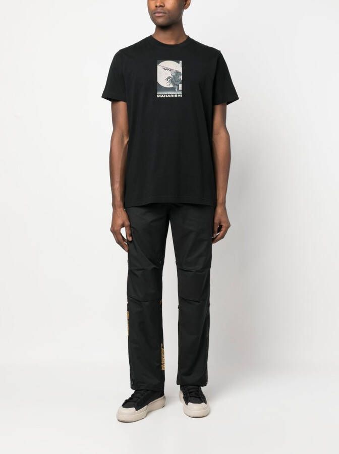 Maharishi T-shirt met print Zwart