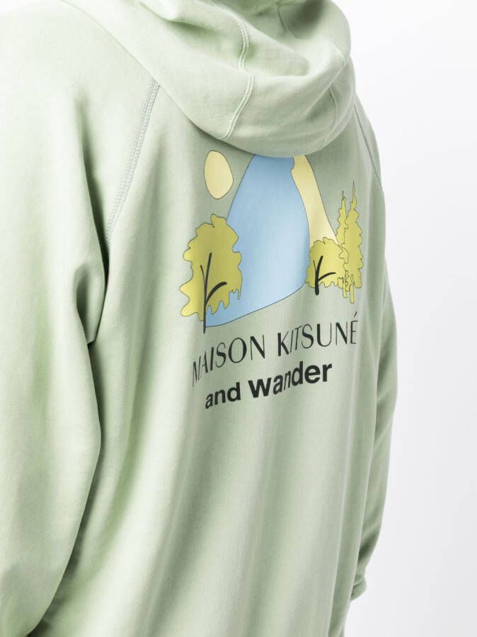 Maison Kitsuné x And Wander hoodie met logopatch Groen