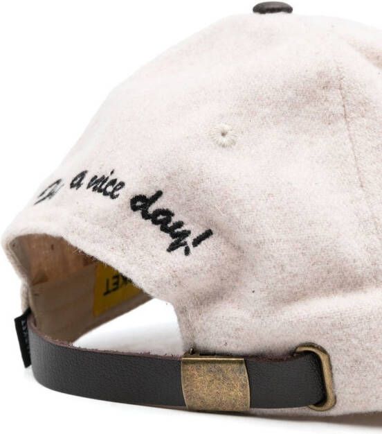 MARKET Pet met patch Beige