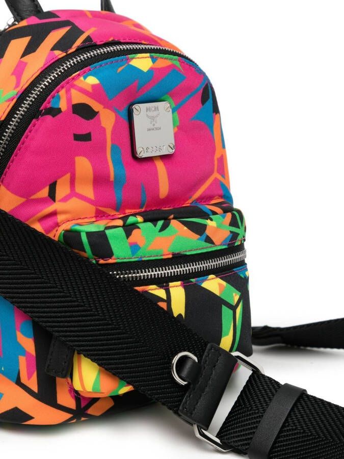 MCM Schoudertas met logoplakkaat Roze