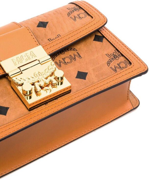 MCM Tracy crossbodytas met monogram Bruin