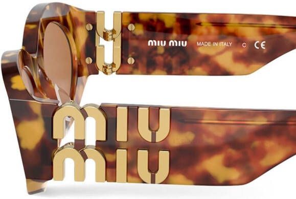 Miu Eyewear Zonnebril met cat-eye montuur Bruin