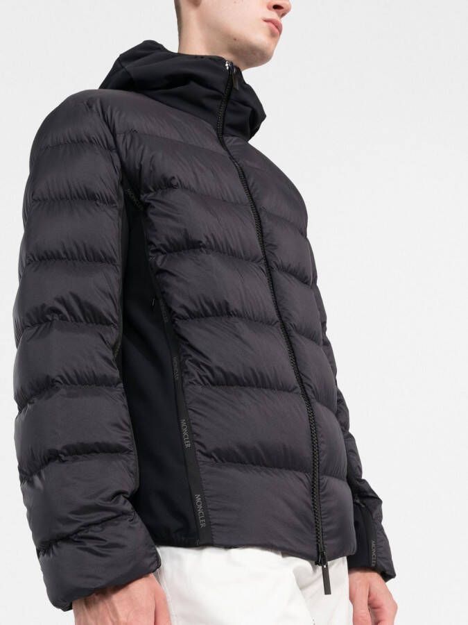 Moncler Donsjack met capuchon Zwart