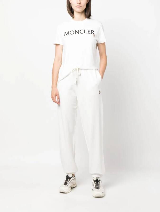 Moncler T-shirt met geborduurd logo Wit