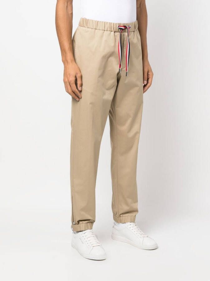Moncler Chino met logopatch Beige