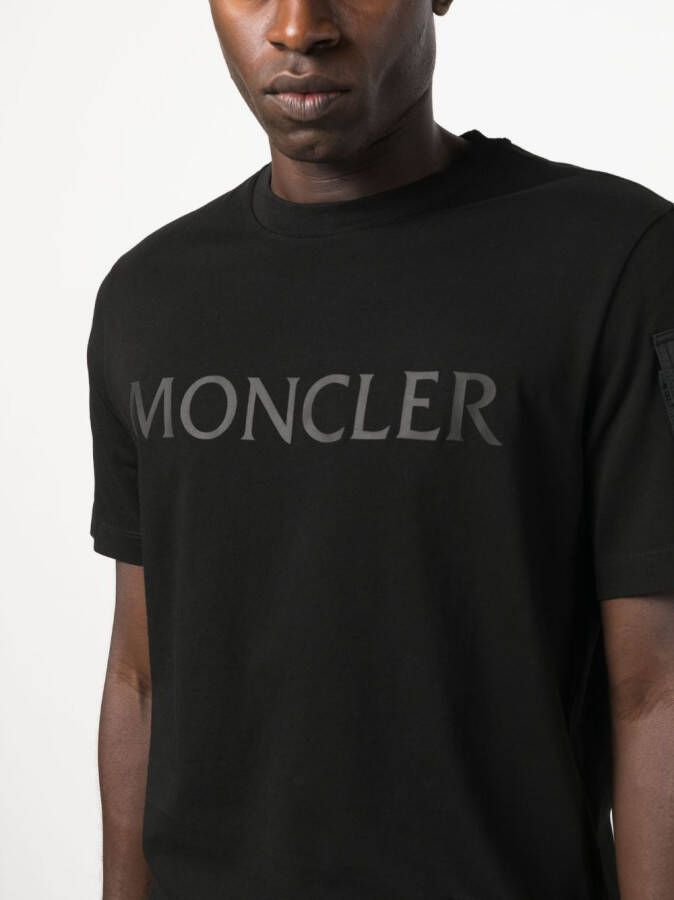Moncler T-shirt met logoprint Zwart