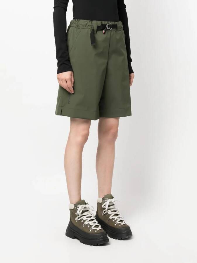 Moncler Shorts met ceintuur Groen