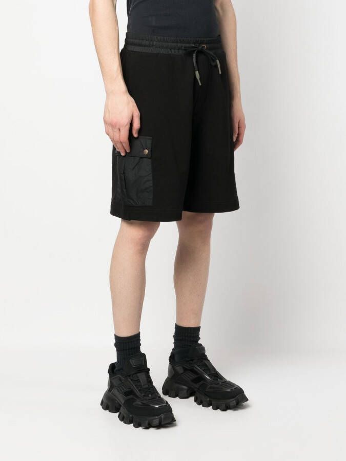 Moncler Shorts met logopatch Zwart