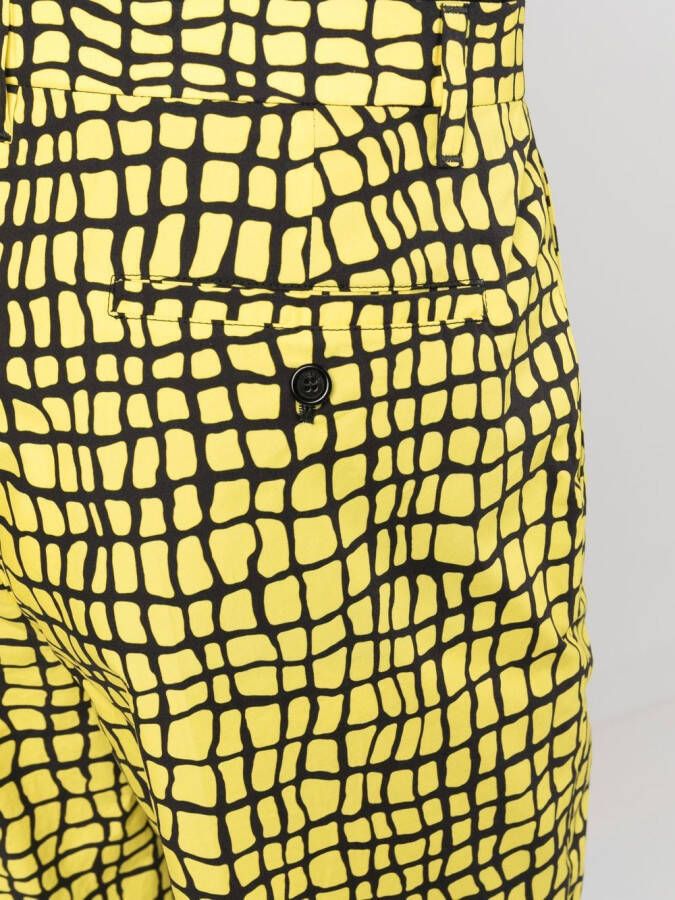 Moschino Shorts met print Geel