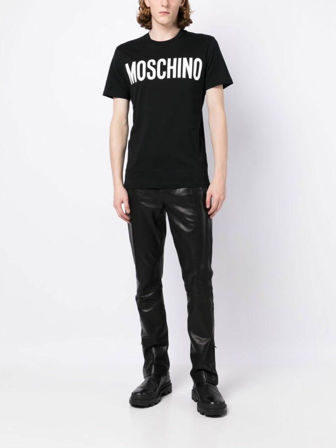 Moschino T-shirt met logoprint Zwart