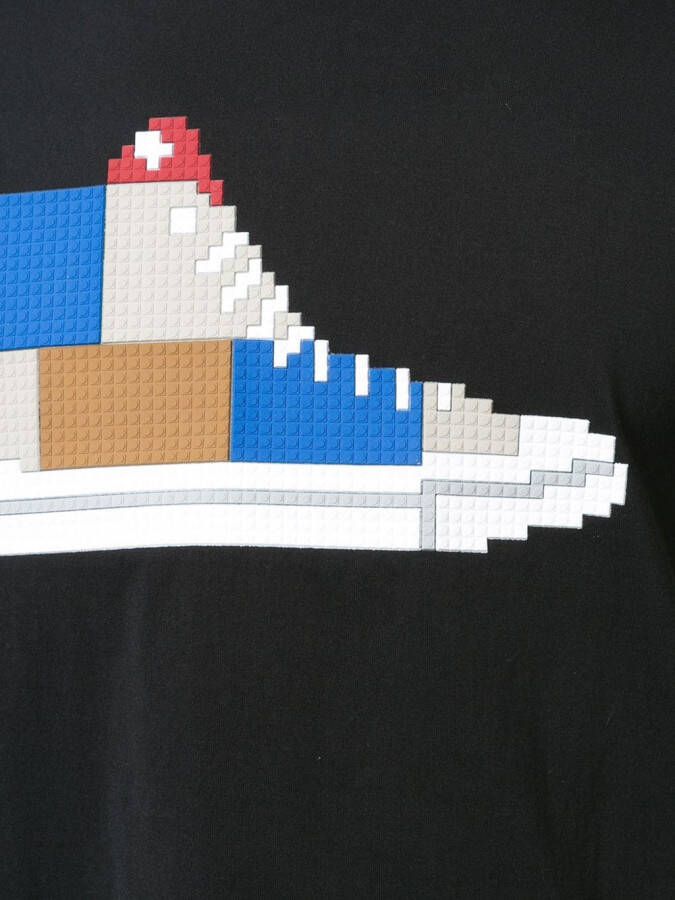 Mostly Heard Rarely Seen 8-Bit patchwork sneaker T-shirt Zwart