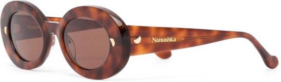 Nanushka Zonnebril met schildpadschild design Bruin