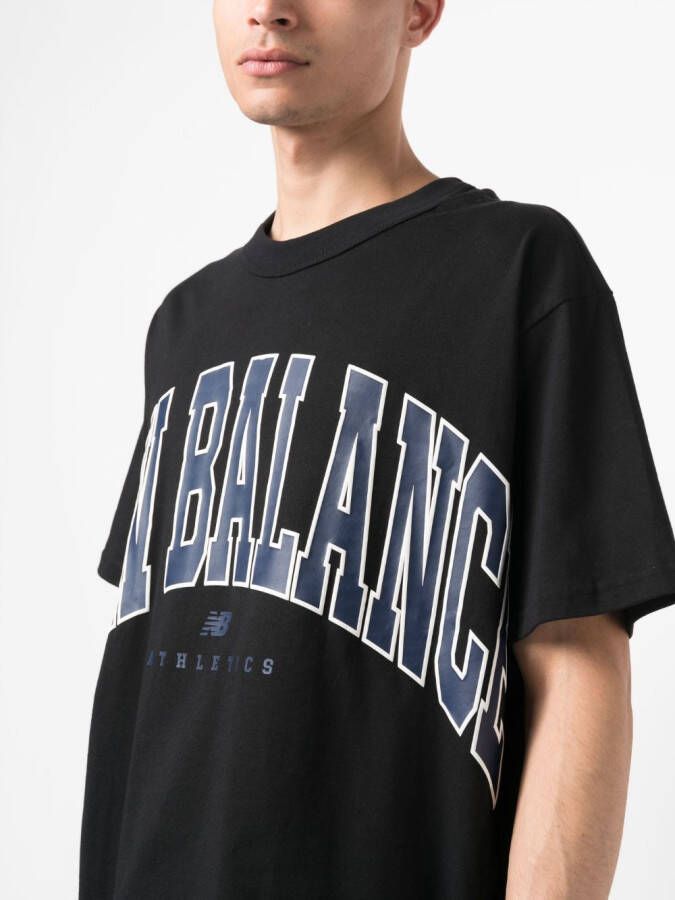 New Balance T-shirt met logoprint Zwart
