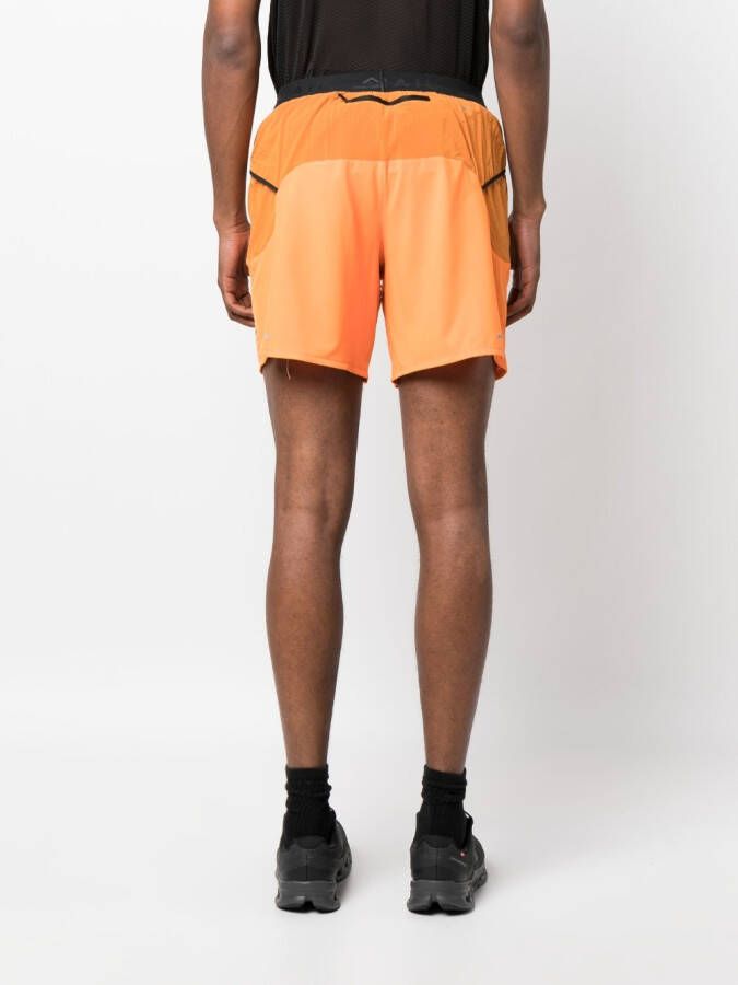 Nike Trainingsshorts met logoprint Oranje