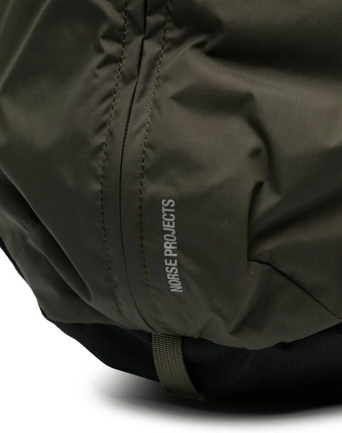 Norse Projects Day Pack rugzak met logoprint Groen