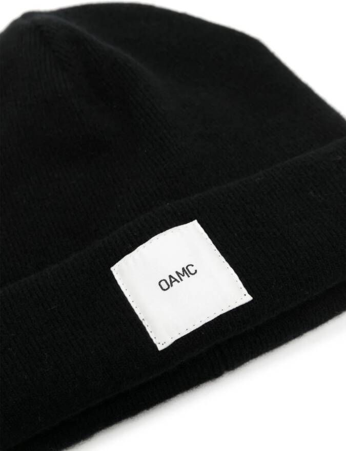 OAMC Muts met logopatch Zwart