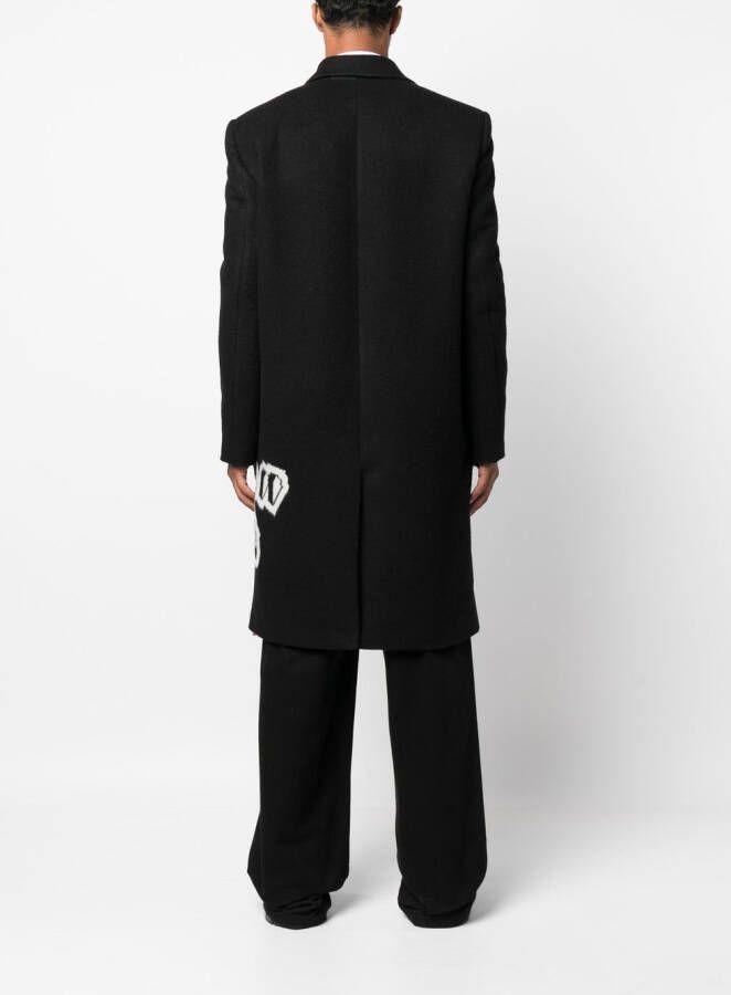 Off-White Mantel met enkele rij knopen Zwart