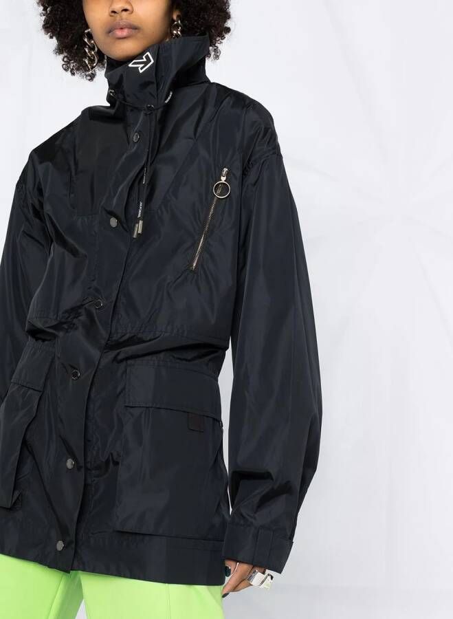 Off-White Regenjas met knopen Zwart