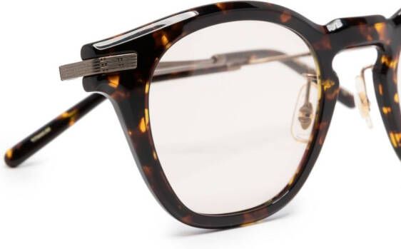 Oliver Peoples Bril met schildpadschild design Bruin