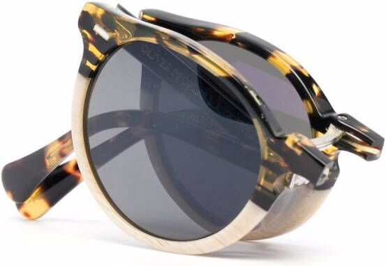 Oliver Peoples Zonnebril met schildpadschild design Beige