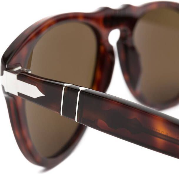 Persol Zonnebril met piloten montuur Bruin