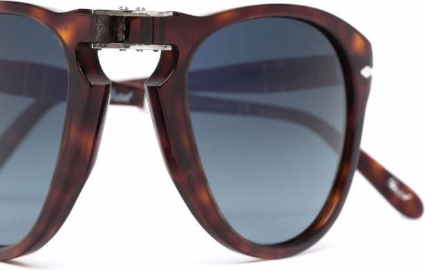 Persol Zonnebril met schildpadschild design Bruin