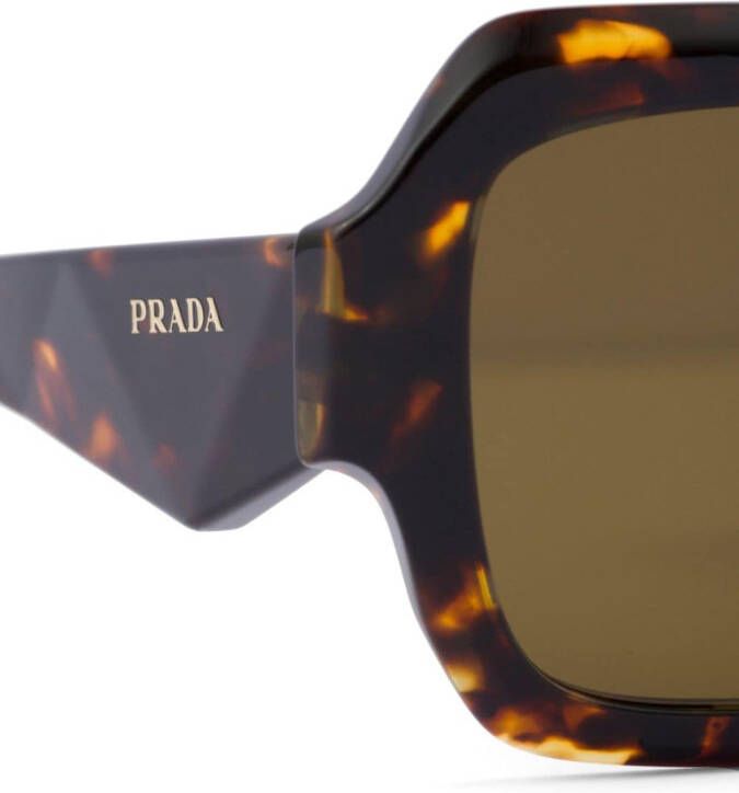 Prada Eyewear Symbole zonnebril met oversized montuur Bruin