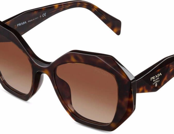 Prada Eyewear Symbole zonnebril met oversized montuur Bruin