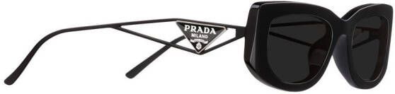 Prada Eyewear Symbole zonnebril met rechthoekig montuur Zwart