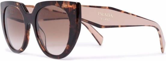 Prada Eyewear Zonnebril met cat-eye montuur Bruin