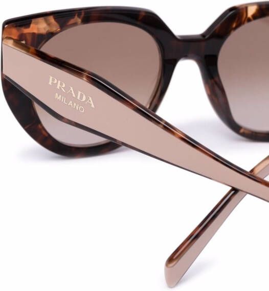 Prada Eyewear Zonnebril met cat-eye montuur Bruin