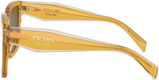 Prada Eyewear Zonnebril met oversized montuur Geel