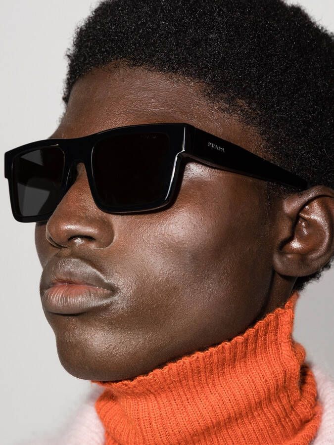 Prada Stijlvolle zonnebril voor moderne mannen Black Heren