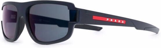 Prada Linea Rossa Zonnebril met rechthoekig montuur Grijs