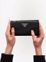 Prada Portemonnee met logo Zwart - Thumbnail 5