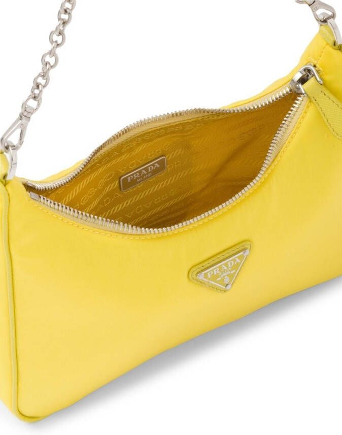Prada Re-Edition 2005 Re-Nylon tas Geel
