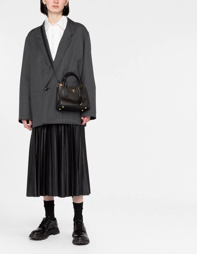 Prada Schoudertas met logoplakkaat Zwart