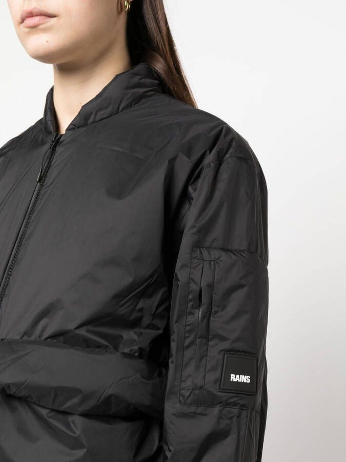 Rains Donsjack met klepzakken Zwart